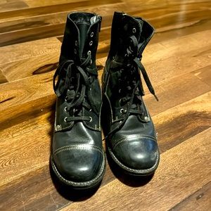 Black Taos Cave  with Side Zipper and lace ups size 39